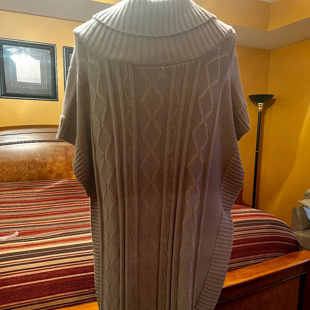 Ladies sweater - Picture 3 of 5